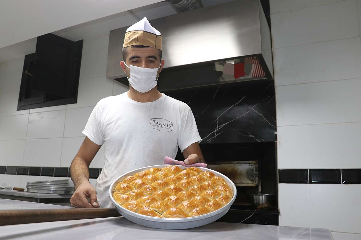 Baklavacılarda “tatlı” bayram telaşı